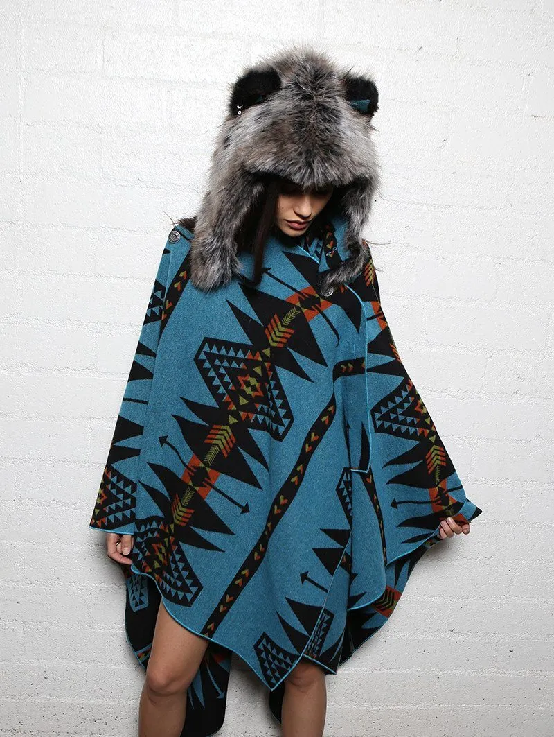 Italy Cape   Grey Wolf 1/2 Hood Bundle